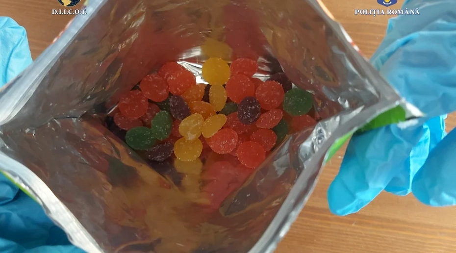 В США трехлетняя девочка попала в больницу, съев мармеладки с наркотиком