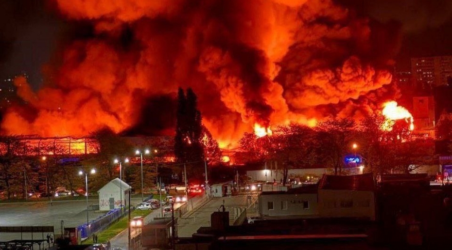Мощные взрывы и пожар «Новой почты» в Одессе. Что известно