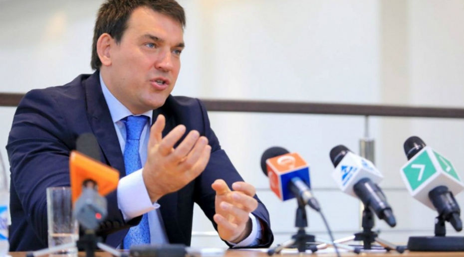 Мэр Новокузнецка принес на совещание мешок с куриным пометом