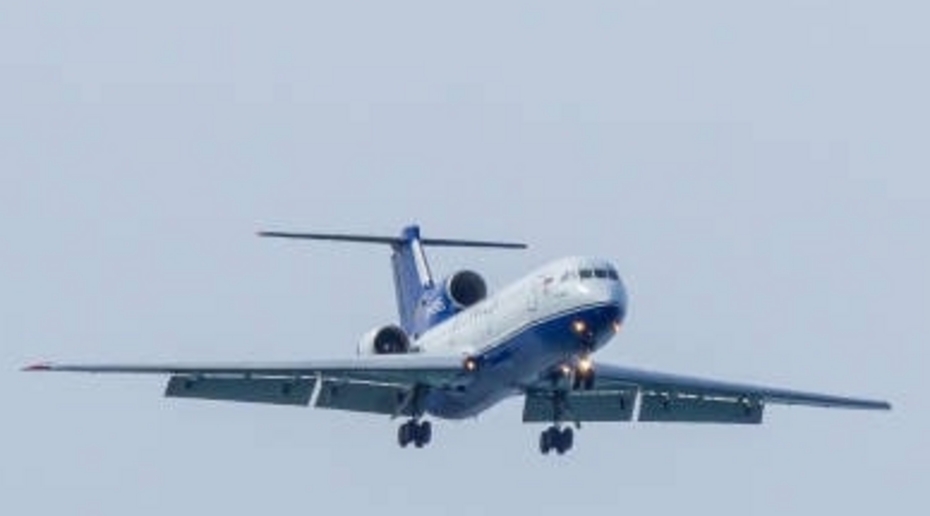 Штормовое предупреждение в Сочи: самолёты уходят на запасные аэродромы