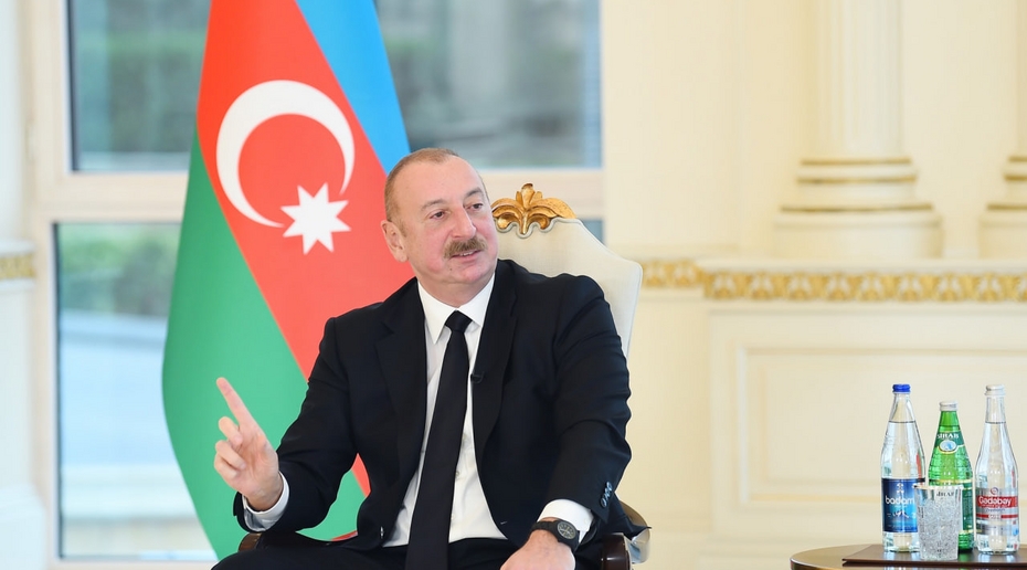 Алиев: Азербайджан просят отправить оружие Украине, но этого не будет