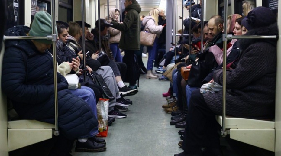  В метро Москвы произошла женская драка из-за музыки