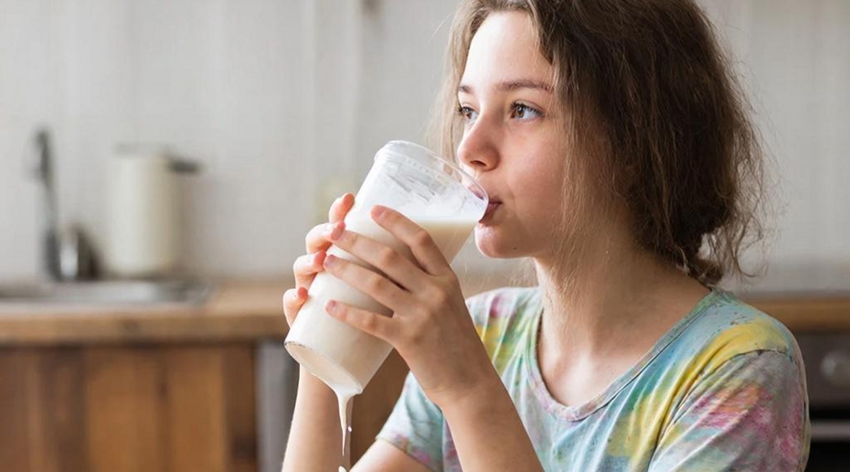 Польза и риски: кому кефир — друг, а кому — враг