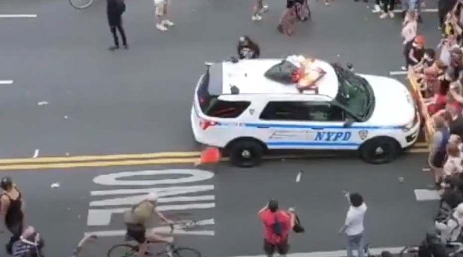 Россиянка выпала с 36-го этажа в Нью-Йорке после ссоры с мужем