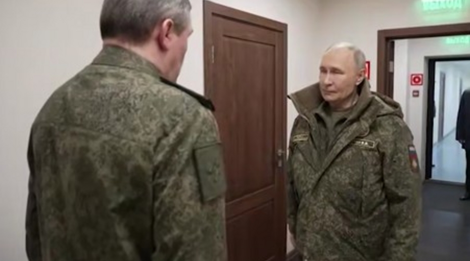 Крупная группировка ВСУ в окружении: Путин заслушал доклад главы Генштаба ВС РФ