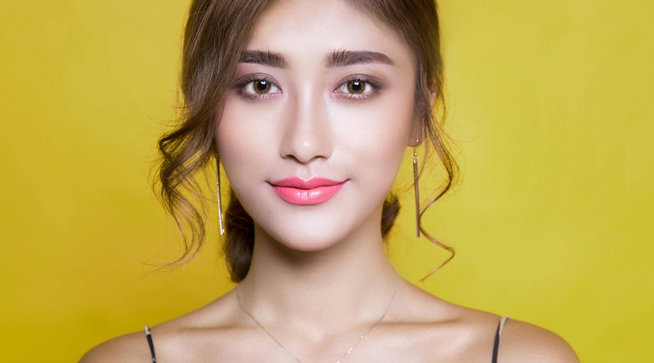 Дерматолог рассказала, поможет ли фейсфитнес продлить молодость