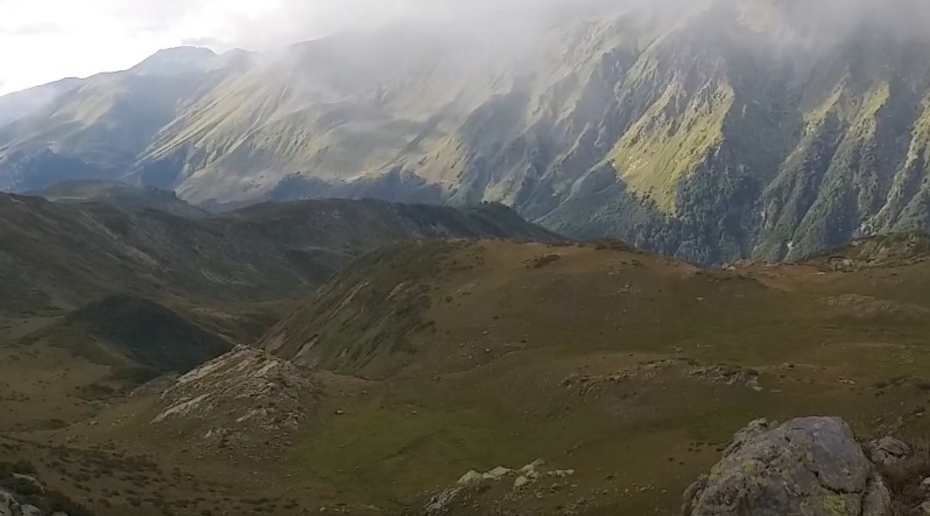 Микроавтобус с туристами из Ставрополья вылетел с дороги в горах Абхазии