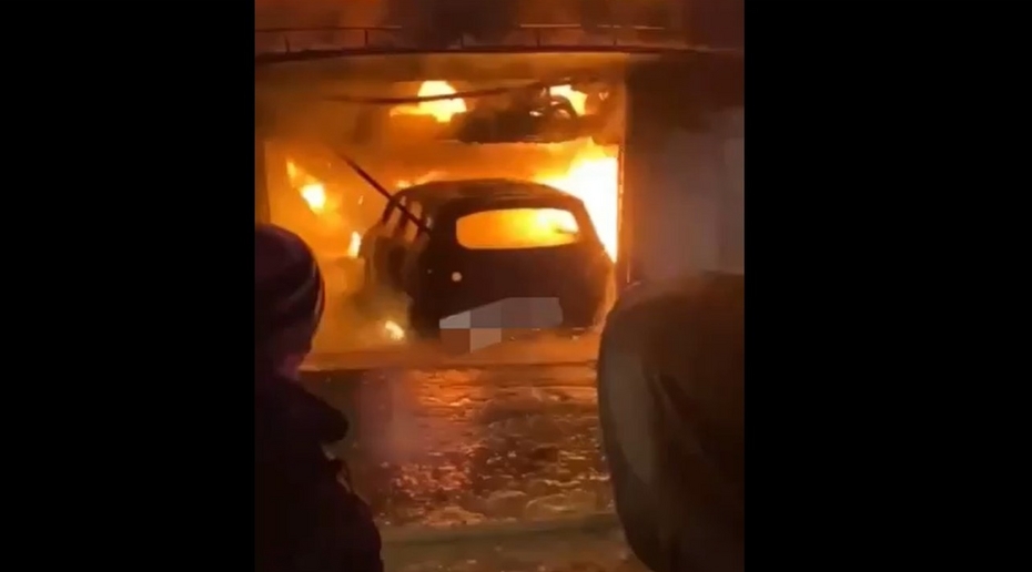 В Дагестане при зарядке китайского электромобиля сгорел дом