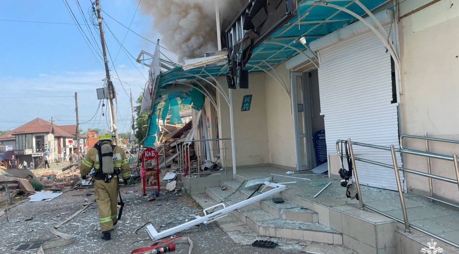 В ТЦ Апшеронска прогремел взрыв. Под завалами остались люди