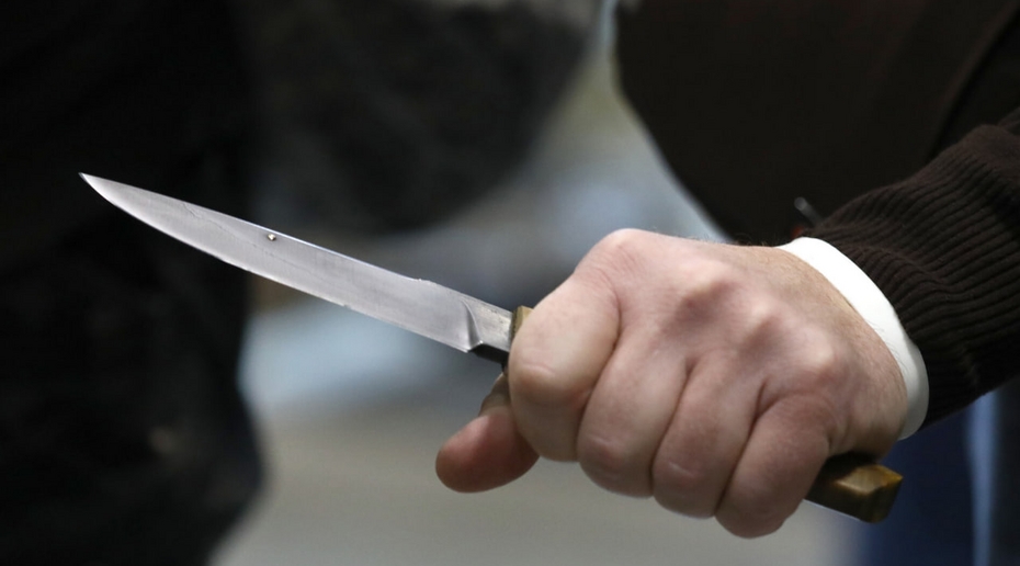 Россиянка ударила мужчину ножом во время свидания