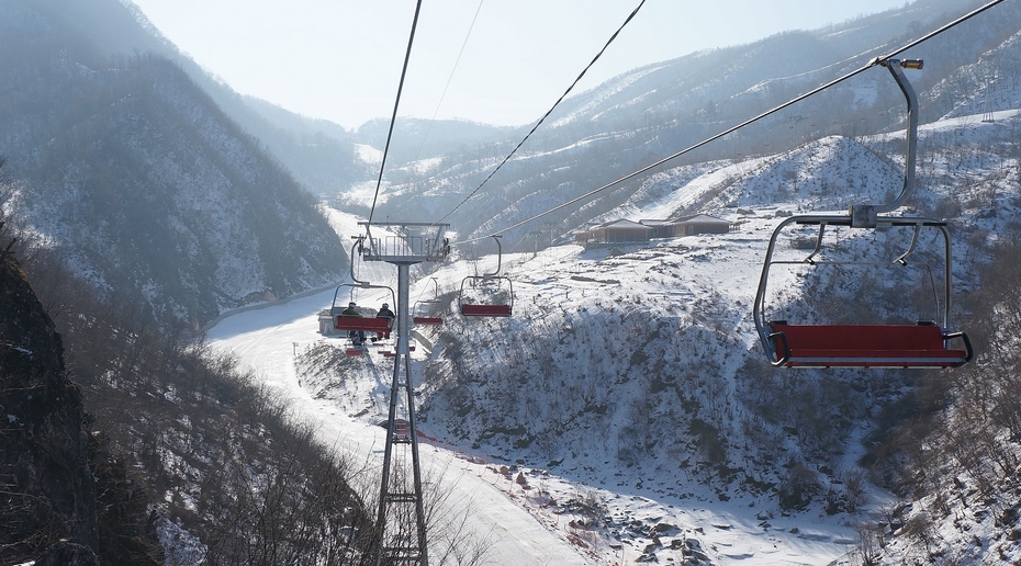 Россияне получили возможность кататься на горных лыжах в КНДР