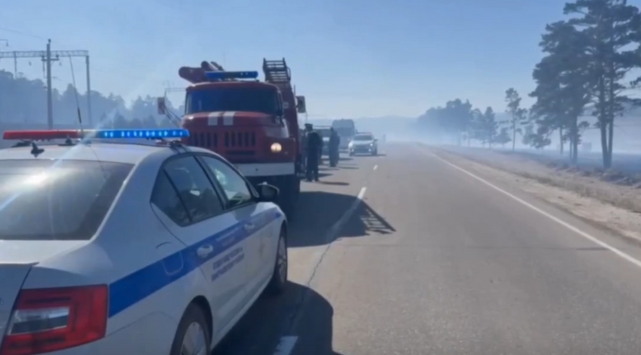 Мусоровоз переехал пожарного на трассе в Бурятии