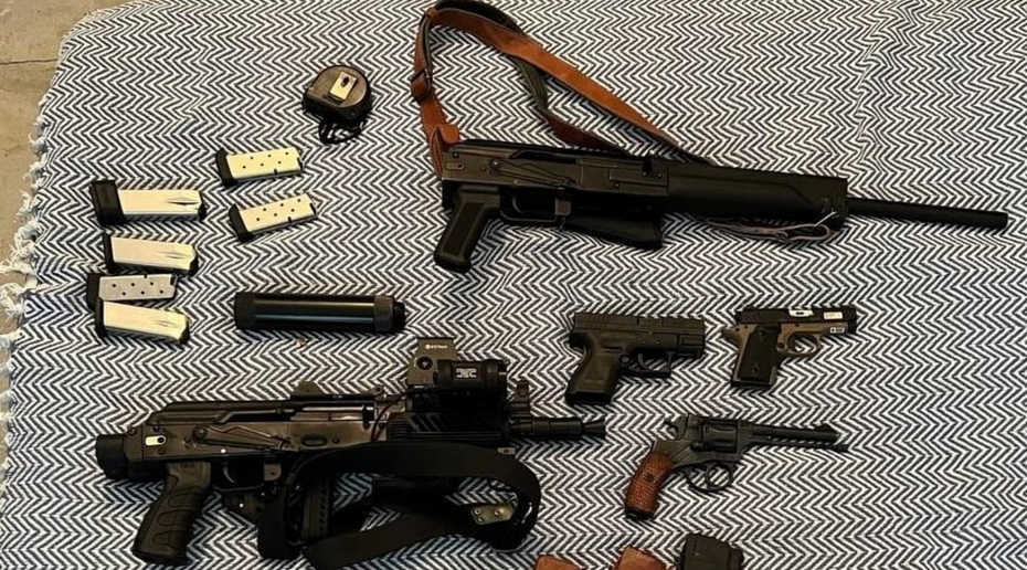 Полиция нашла внушительный арсенал оружия у москвича