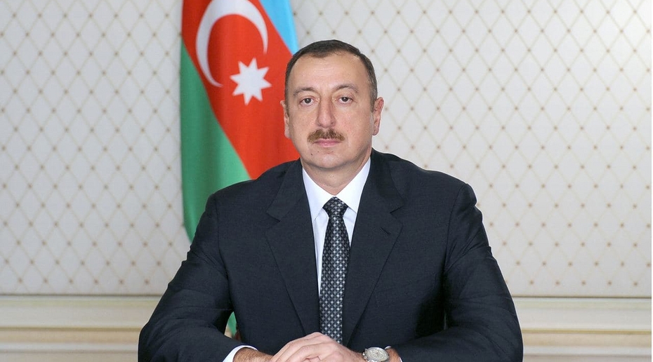 Алиев пошутил об отношениях Франции и Армении