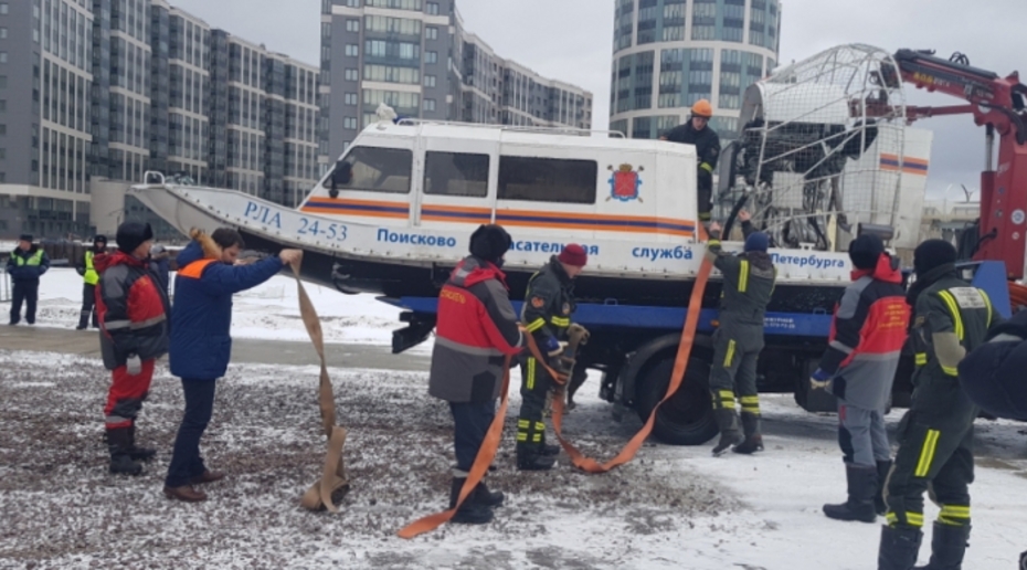 В Санкт-Петербурге спасли со льдины 97 рыбаков