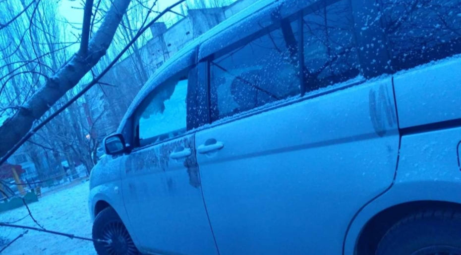 Под Волгоградом разбили машину инвалида, снявшего скандальное видео о ремонте дорог