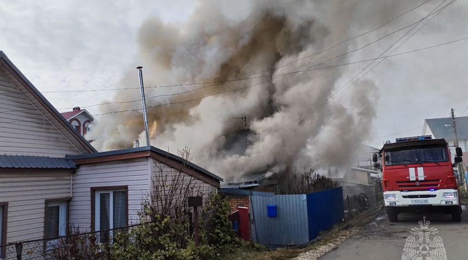 Стало известно о погибших при пожаре в жилом доме Пензе