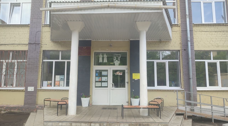 В воронежской школе не стали заставлять девочек раздеваться перед ЕГЭ