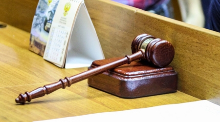 На Урале возбудили дело против 20-летнего парня за поиск РДК и «Азова» в интерне