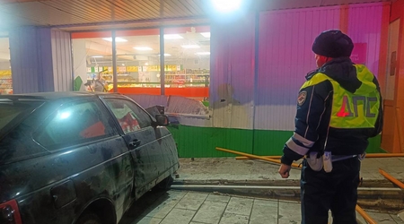 На Урале лихач влетел на тротуар и насмерть задавил двух девочек